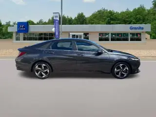 Hyundai ELANTRA 2023 Limited 4dr Sedán