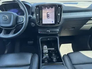 Volvo XC40 2023 B4 Plus Bright Theme 4dr SUV