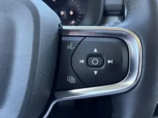 Volvo XC40 2023 B4 Plus Bright Theme 4dr SUV