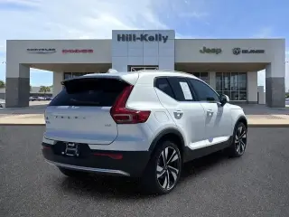 Volvo XC40 2023 B4 Plus Bright Theme 4dr SUV