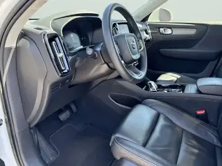 Volvo XC40 2023 B4 Plus Bright Theme 4dr SUV