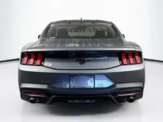 Ford Mustang 2025 EcoBoost 2d Fastback