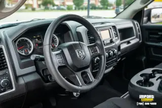 Ram 1500 Classic 2019 4x4 Tradesman 4dr Crew Cab 5.5 ft. SB Pickup