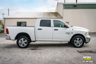 Ram 1500 Classic 2019 4x4 Tradesman 4dr Crew Cab 5.5 ft. SB Pickup