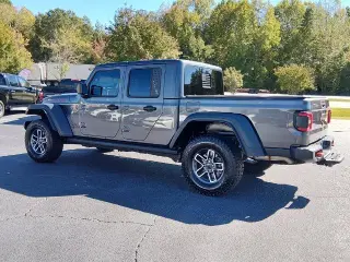 Jeep Gladiator 2025 4x4 Mojave 4dr Crew Cab 5.0 ft. SB