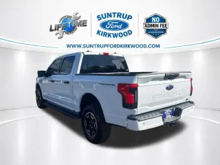 Ford F-150 Lightning 2023 AWD XLT 4 puertas SuperCrew 5.5 pies. SB