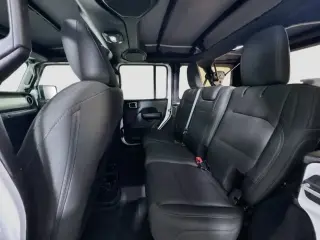 Jeep Wrangler Unlimited 2018 4x4 Sport 4dr SUV (lanzamiento a mitad de año)