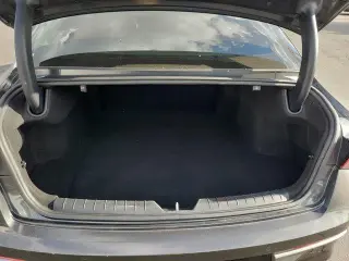 Kia K5 2025 LXS 4dr Sedán