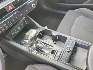 Kia K5 2025 LXS 4dr Sedán