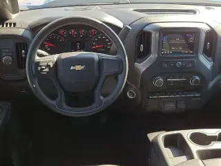 Chevrolet Silverado 1500 2025 4x2 Custom 4dr Crew Cab 5.8 ft. SB
