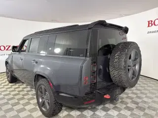 Land Rover Defender 2023 AWD 130 X-Dynamic SE 4dr SUV
