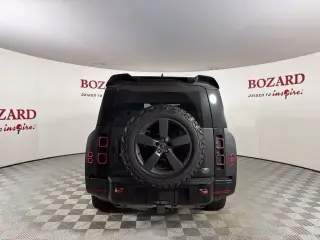 Land Rover Defender 2023 AWD 130 X-Dynamic SE 4dr SUV