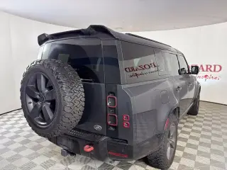 Land Rover Defender 2023 AWD 130 X-Dynamic SE 4dr SUV