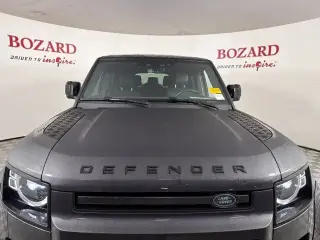 Land Rover Defender 2023 AWD 130 X-Dynamic SE 4dr SUV