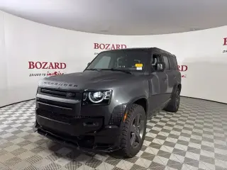 Land Rover Defender 2023 AWD 130 X-Dynamic SE 4dr SUV