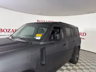Land Rover Defender 2023 AWD 130 X-Dynamic SE 4dr SUV