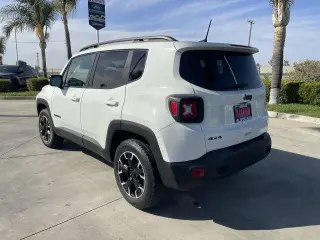 Jeep Renegade 2023 4x4 Latitude 4dr SUV