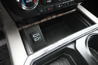 Ford F-250 Super Duty 2017 4x4 Lariat 4 puertas Cabina de Tripulación 6.8 pies SB Camioneta