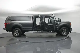 Ford F-250 Super Duty 2017 4x4 Lariat 4 puertas Cabina de Tripulación 6.8 pies SB Camioneta