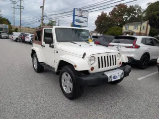 Jeep Wrangler 2010 4x4 Sahara 2dr SUV