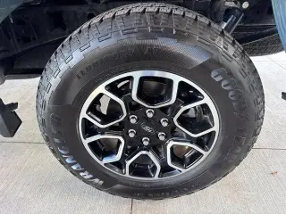 Ford F-150 2023 4x4 XLT 4 puertas SuperCrew SB de 5.5 pies