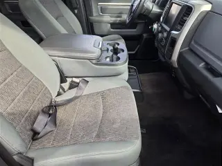 Ram 1500 2015 4x2 SLT 4dr Crew Cab 5.5 ft. SB Pickup