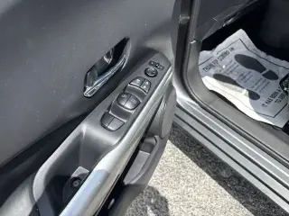 Nissan Kicks 2020 SR 4dr Crossover