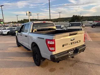 Ford F-150 2023 4x4 XL 4dr SuperCrew 5.5 ft SB