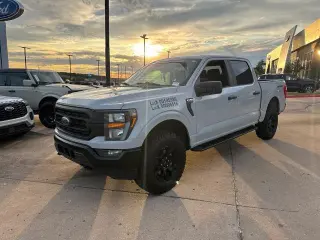 Ford F-150 2023 4x4 XL 4dr SuperCrew 5.5 ft SB