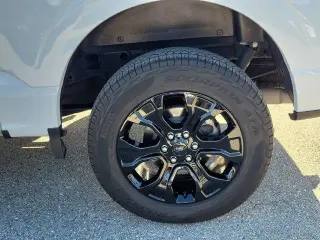 Ford F-150 2023 4x4 XLT 4dr SuperCrew 5.5 ft. SB