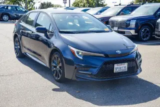 Toyota Corolla Hybrid 2025 SE Sedán 4 puertas