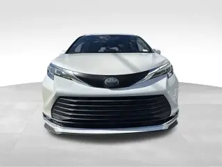 Toyota Sienna 2021 XLE 7-Pasajeros 4dr Mini-Van