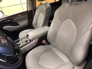 Toyota Highlander 2021 AWD Platinum 4dr SUV