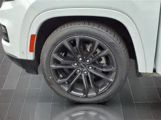 Jeep Grand Wagoneer L 2024 4x4 Obsidian 4dr SUV