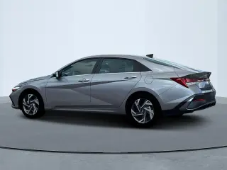 Hyundai ELANTRA 2025 SEL Convenience Sedán 4 puertas
