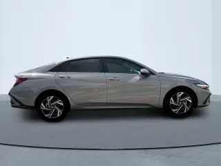 Hyundai ELANTRA 2025 SEL Convenience Sedán 4 puertas