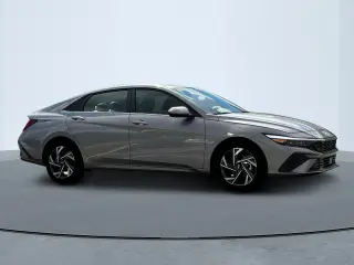 Hyundai ELANTRA 2025 SEL Convenience Sedán 4 puertas