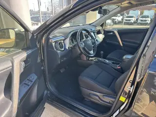Toyota RAV4 Híbrido 2018 AWD XLE 4dr SUV