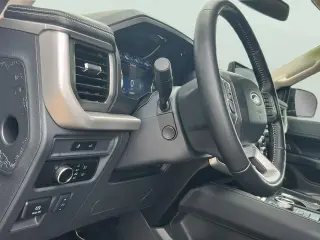 Ford Expedition 2024 4x2 XLT 4dr SUV