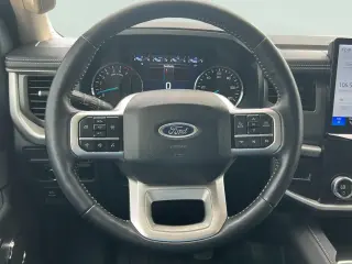Ford Expedition 2024 4x2 XLT 4dr SUV