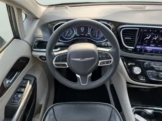 Chrysler Pacifica 2023 Limited 4dr Mini-Van