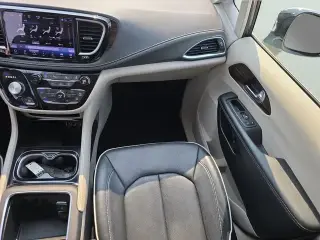 Chrysler Pacifica 2023 Limited 4dr Mini-Van