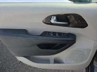 Chrysler Pacifica 2023 Limited 4dr Mini-Van