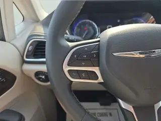Chrysler Pacifica 2023 Limited 4dr Mini-Van