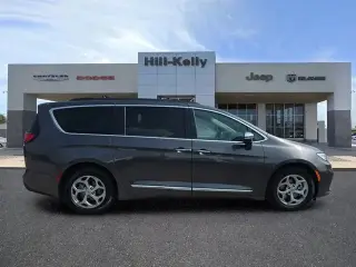 Chrysler Pacifica 2023 Limited 4dr Mini-Van