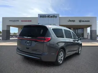 Chrysler Pacifica 2023 Limited 4dr Mini-Van