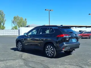 Toyota Corolla Cross 2023 XLE 4dr Crossover