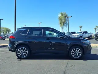 Toyota Corolla Cross 2023 XLE 4dr Crossover