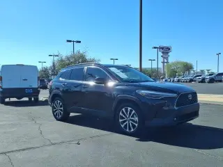 Toyota Corolla Cross 2023 XLE 4dr Crossover