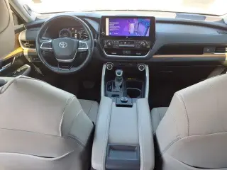 Toyota Grand Highlander 2024 AWD Platinum 4dr SUV